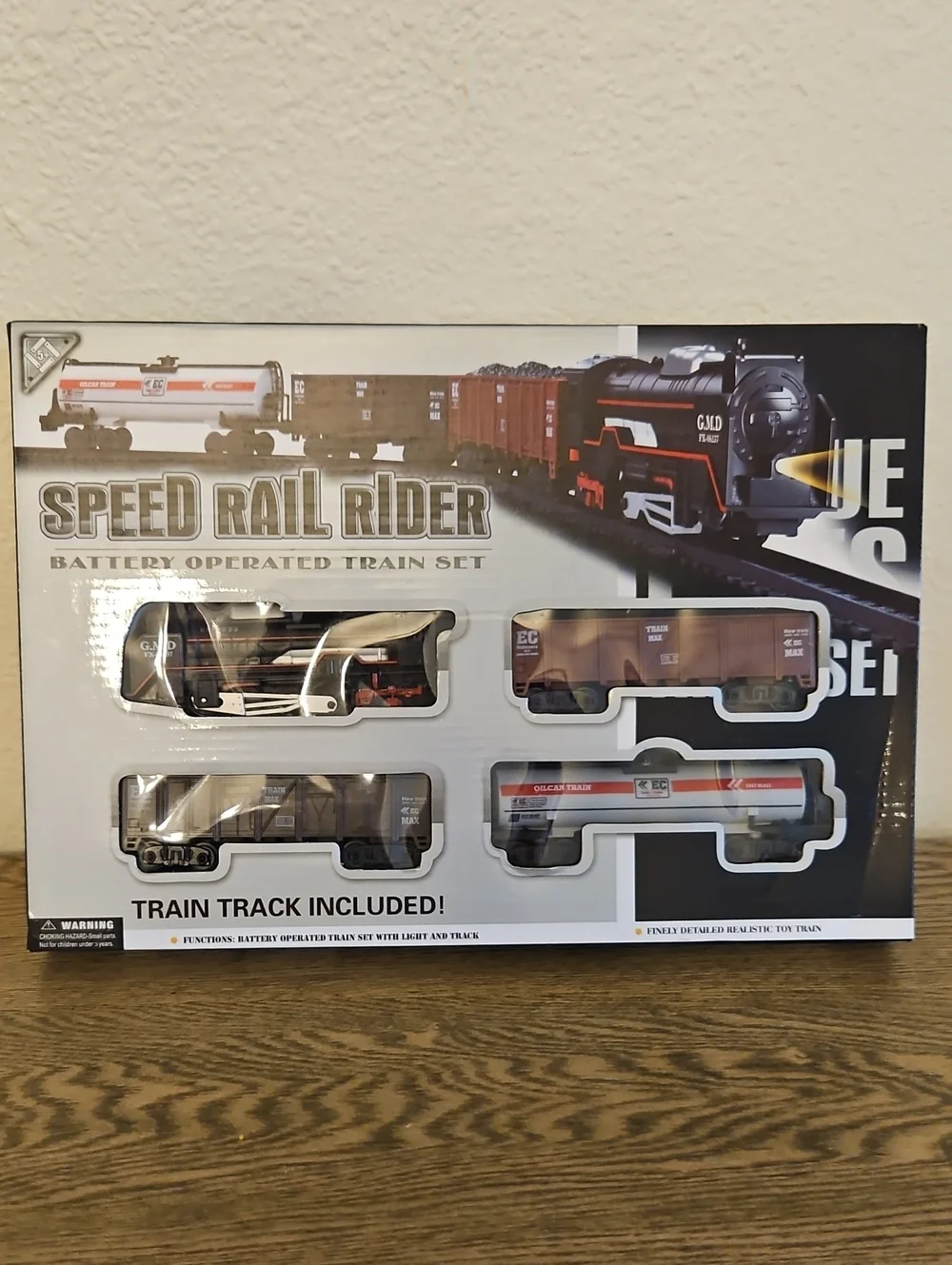 League Lines Speed Rail Rider Battery Operated Train Set Black & Red Like New